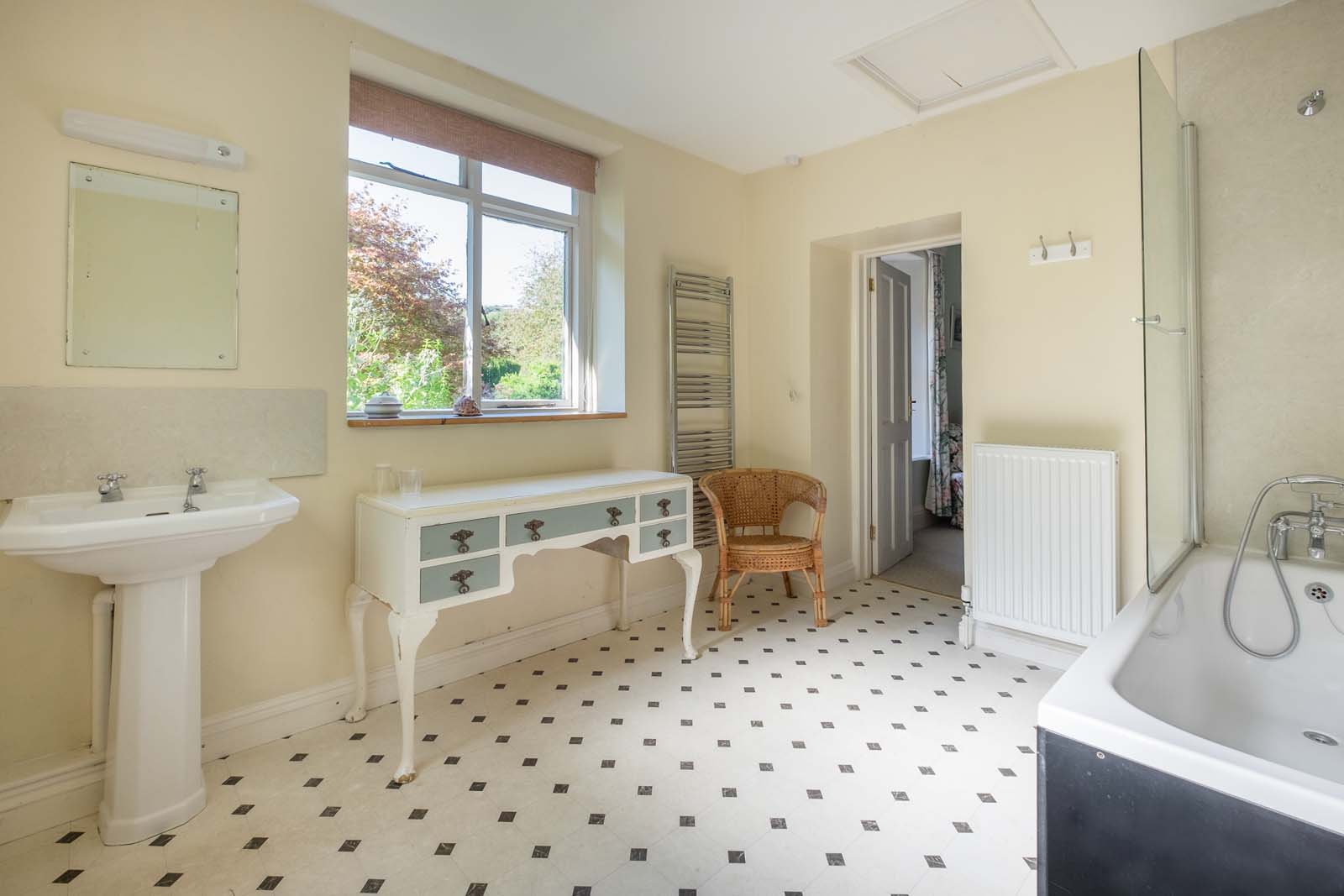 LNC bowcombe bathroom