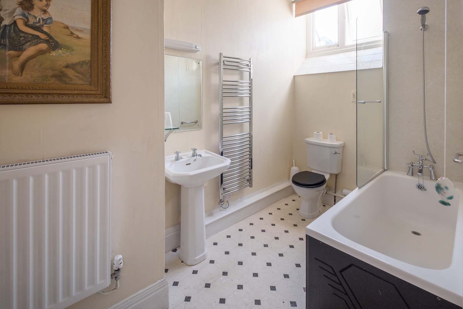 LNC chillerton bathroom