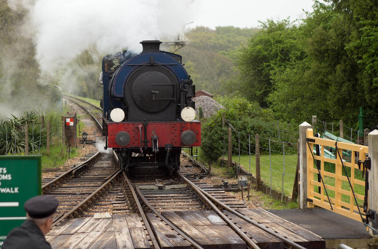 locomotive-395430_1920